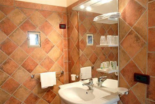 Hotel I Tigli Albergo Diffuso Corinaldo Eksteriør bilde